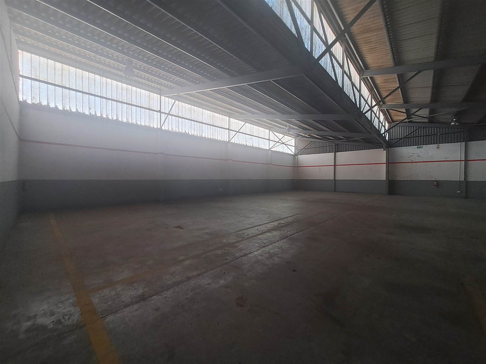 3000  m² Industrial space in Airport Industria photo number 10