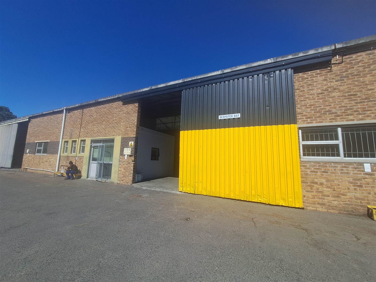 3000  m² Industrial space in Airport Industria photo number 5