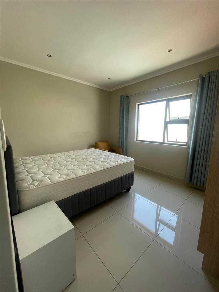 1 Bed House in Umhlanga Rocks photo number 13