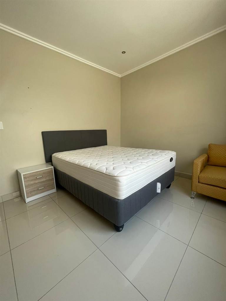 1 Bed House in Umhlanga Rocks photo number 15