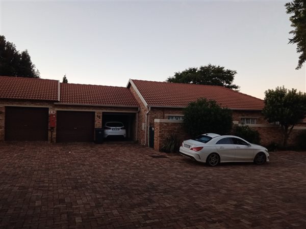 3 Bed Townhouse in Honeydew