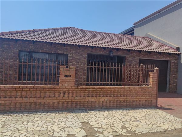 3 Bedroom House 3 Bedroom House