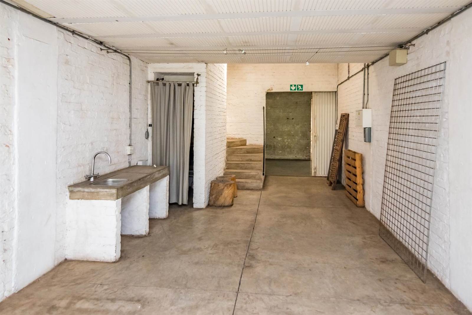 90  m² Retail Space in Maboneng photo number 10