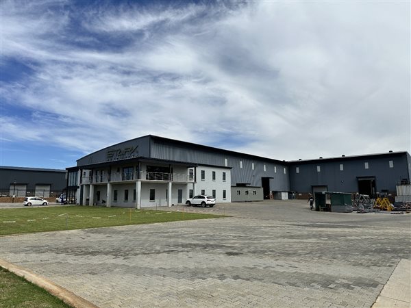 3 500  m² Industrial space