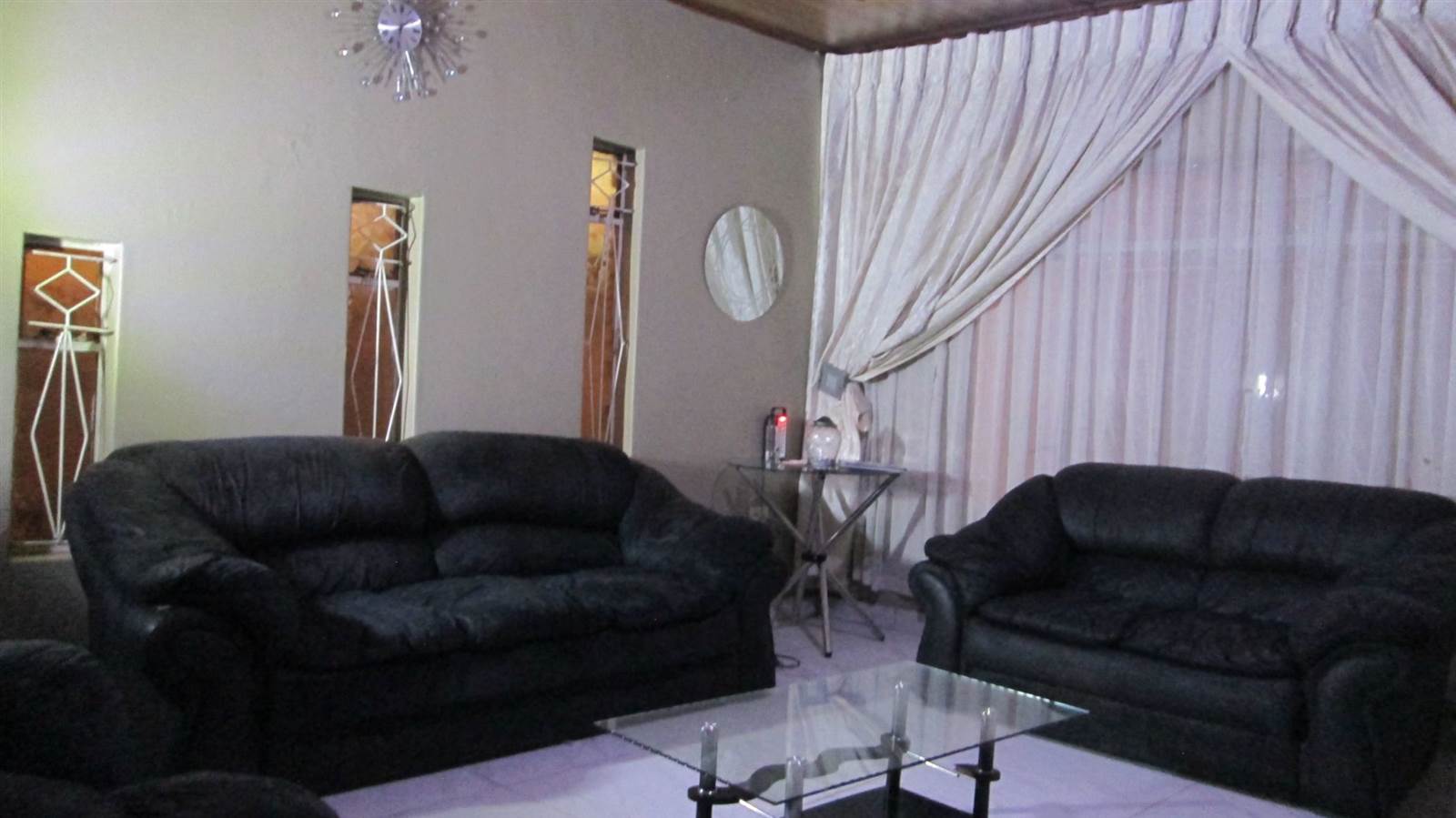 7 Bed House in Soshanguve photo number 10