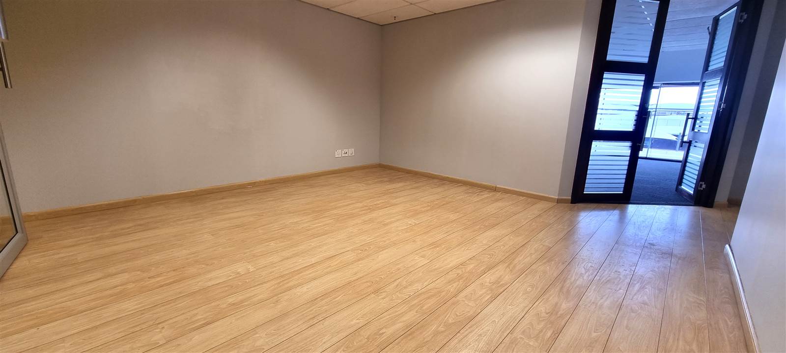 268.2  m² Commercial space in Sandown photo number 11