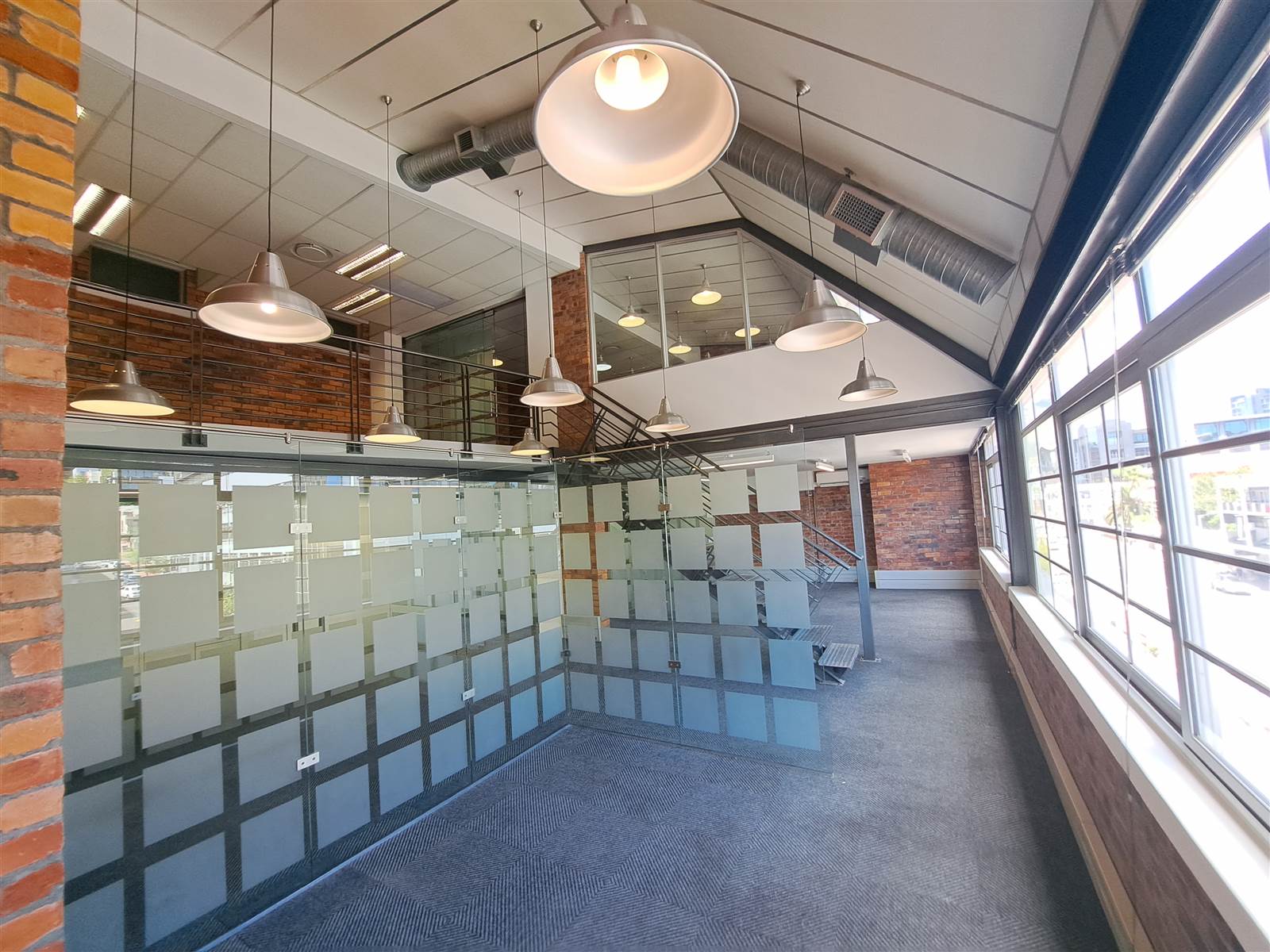 163  m² Commercial space in Green Point photo number 4
