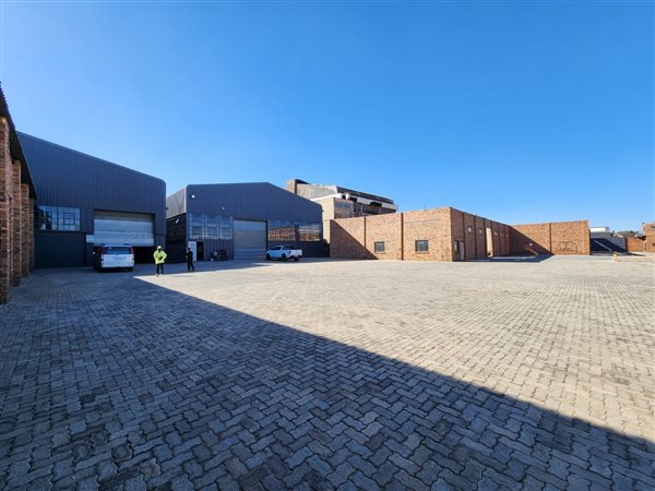 1 000  m² Industrial space