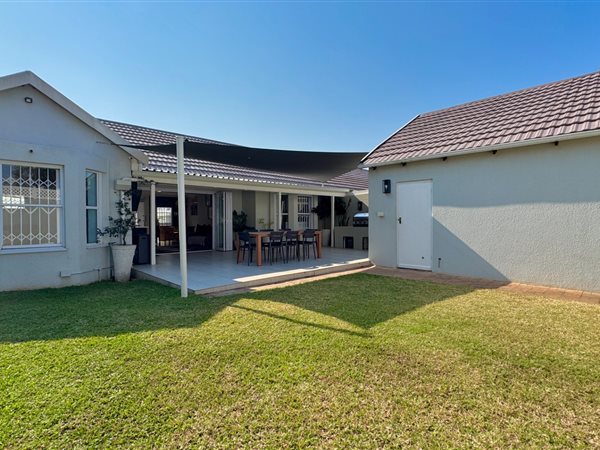 3 Bedroom Townhouse 3 Bedroom Townhouse