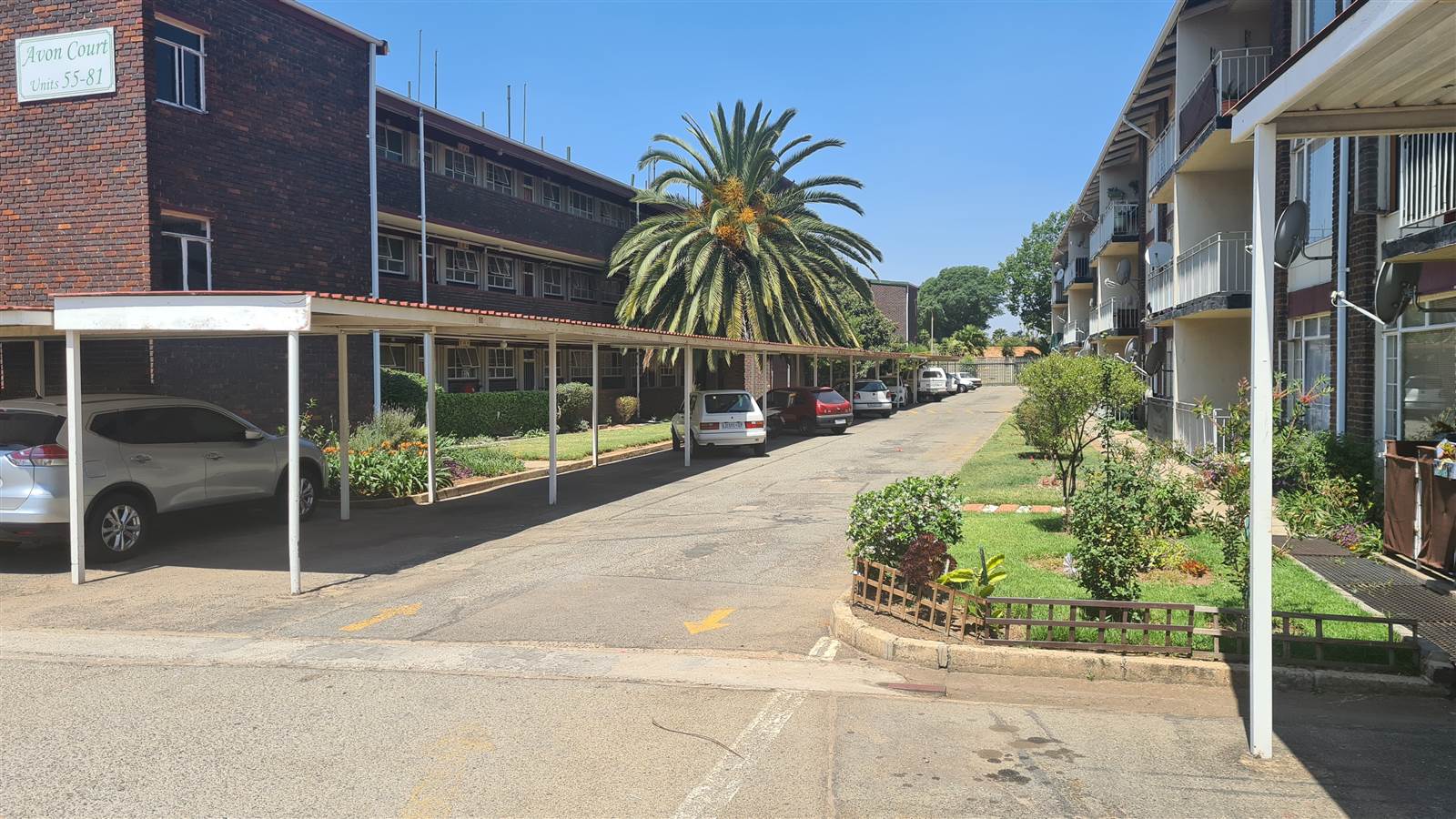2 Bed Townhouse in Impala Park photo number 15