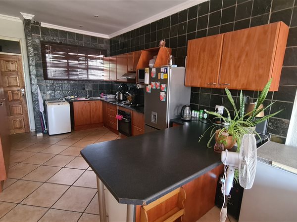 2 Bed Townhouse in Impala Park