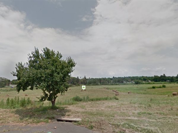 1360 m² Land available in Pioneer Park