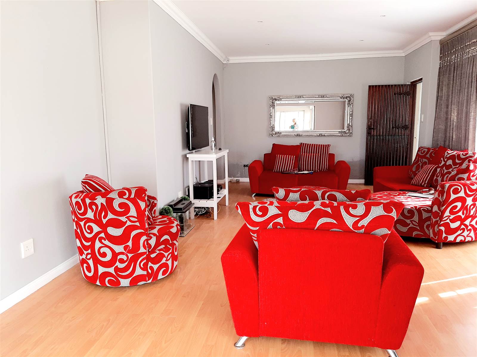 3 Bed House in Bluewater Bay photo number 4