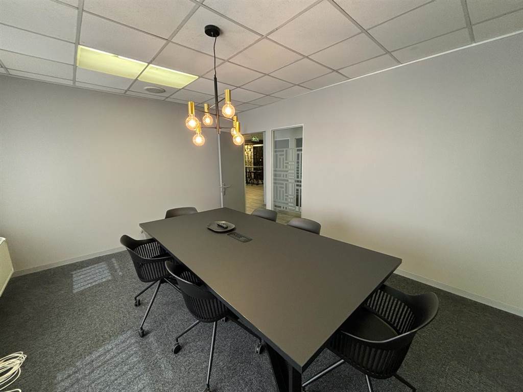 15.6  m² Commercial space in Rosebank photo number 13