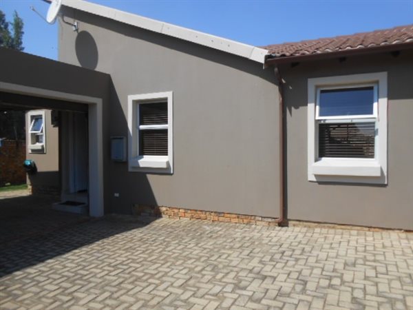 3 Bed Townhouse in Newmarket Park