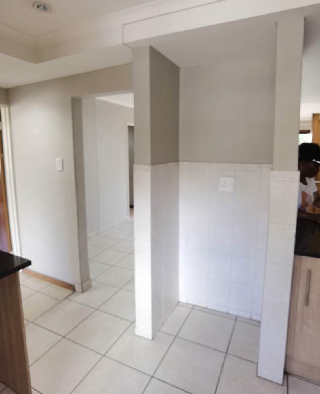 2 Bed Apartment in Nelspruit Central photo number 4