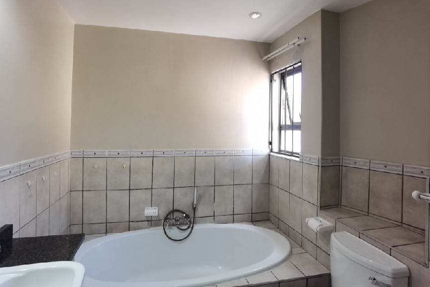 2 Bed Apartment in Nelspruit Central photo number 13