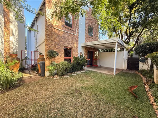 3 Bedroom Townhouse 3 Bedroom Townhouse
