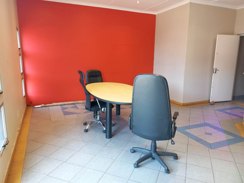 188  m² Office Space in Bulwer photo number 6