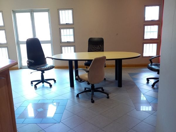 188  m² Office Space in Bulwer