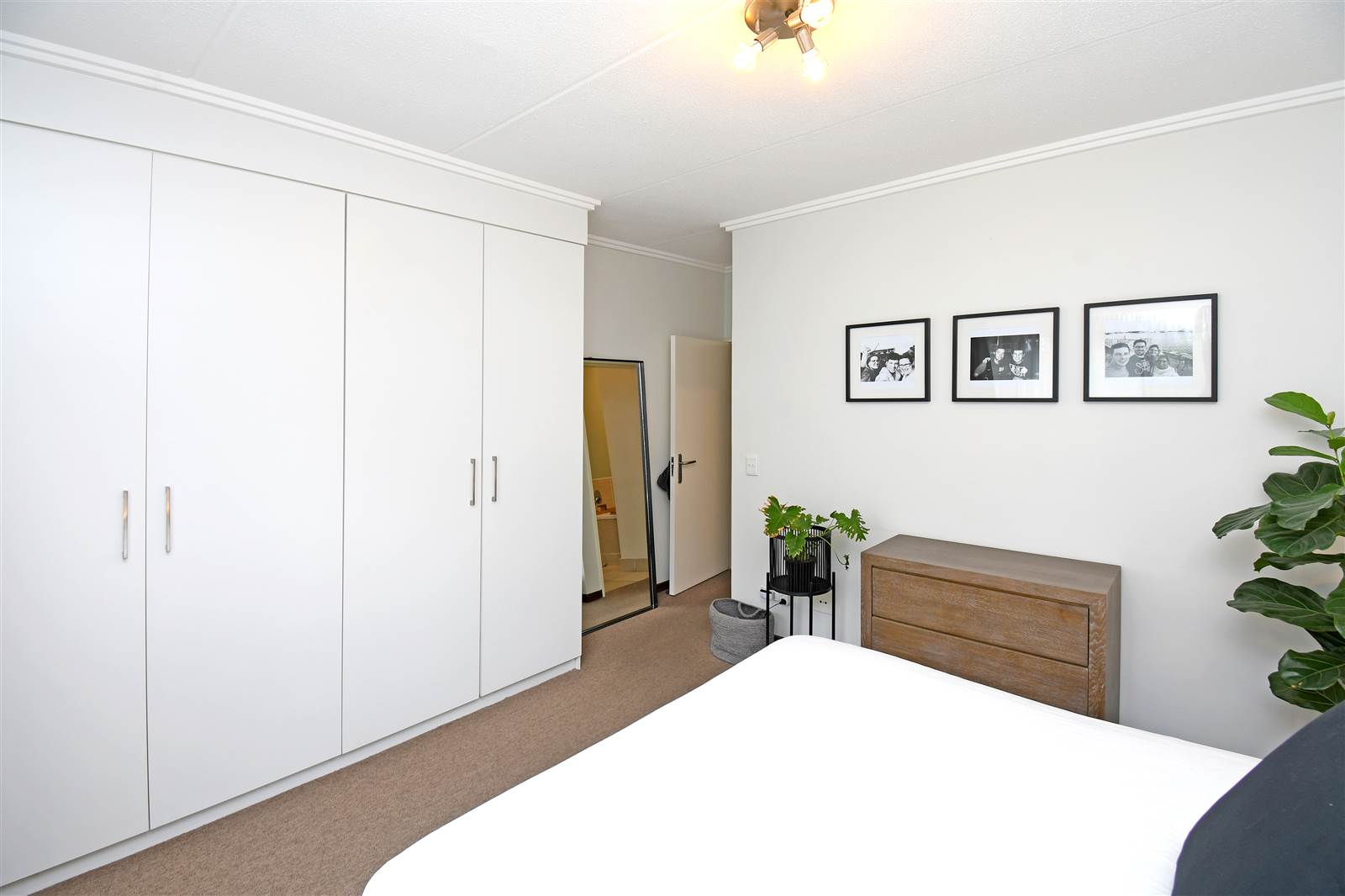 2 Bed Apartment in Bryanston photo number 20