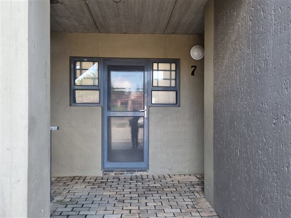 2 Bedroom House 2 Bedroom House