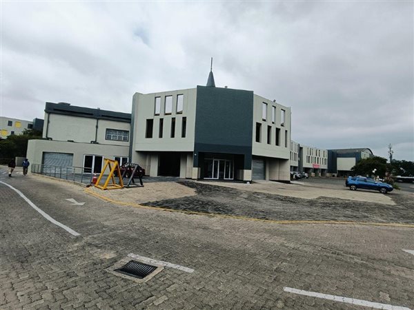 346  m² Industrial space