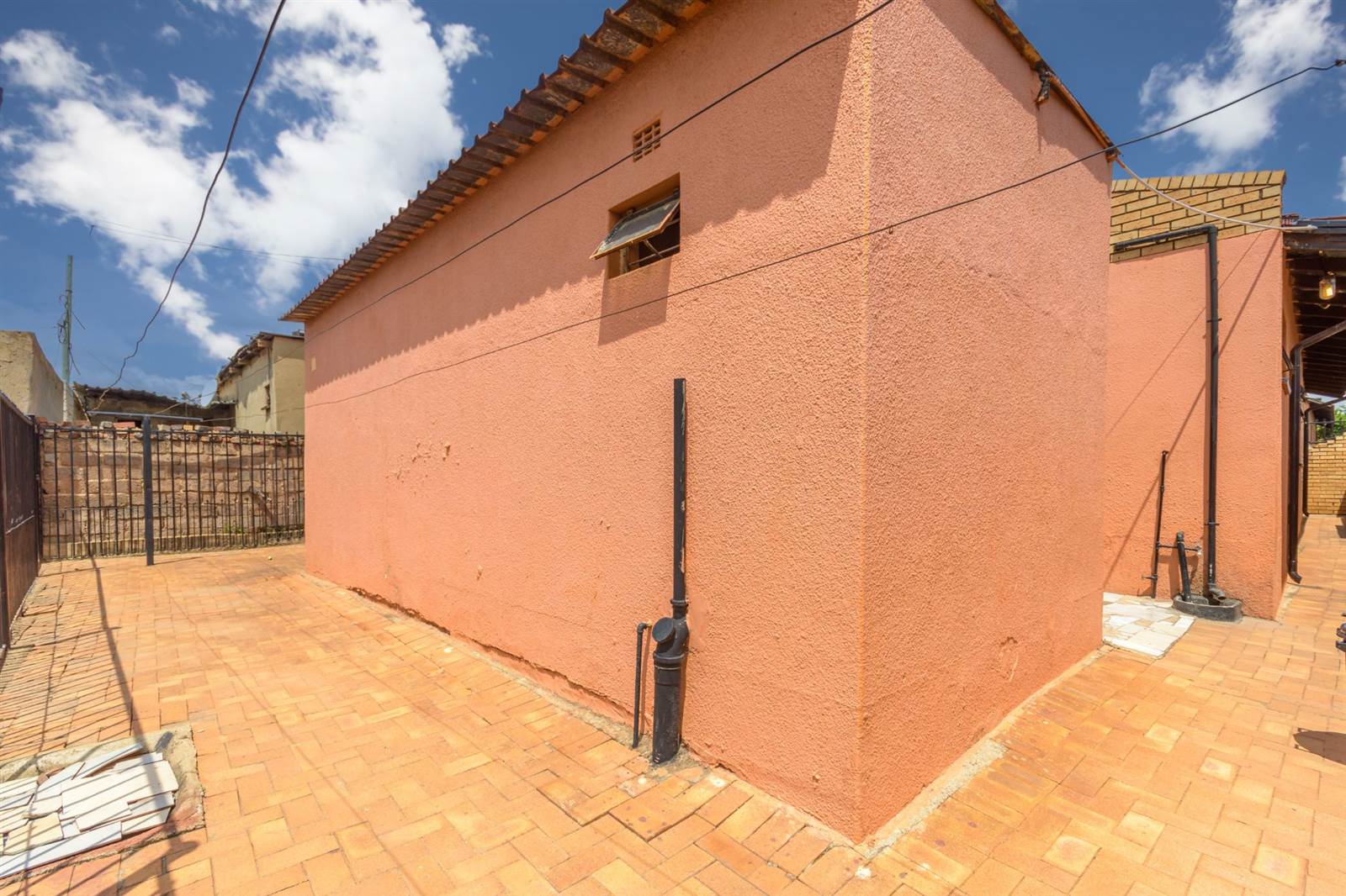 6 Bed House in Tembisa photo number 25