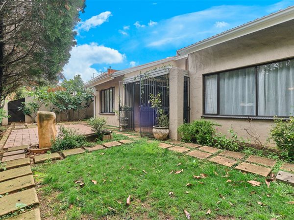 3 Bedroom Townhouse 3 Bedroom Townhouse