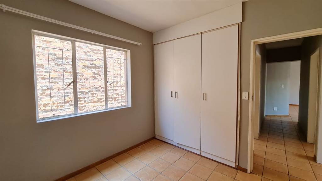 3 Bed Townhouse in Polokwane Central photo number 4