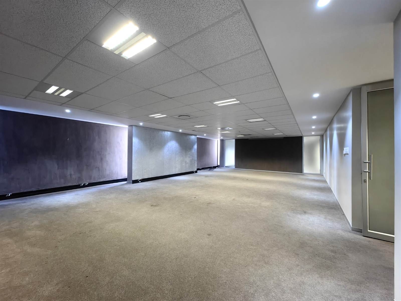 1280  m² Commercial space in Bryanston photo number 13