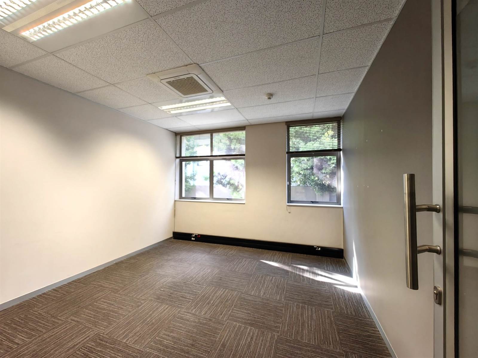 1280  m² Commercial space in Bryanston photo number 10