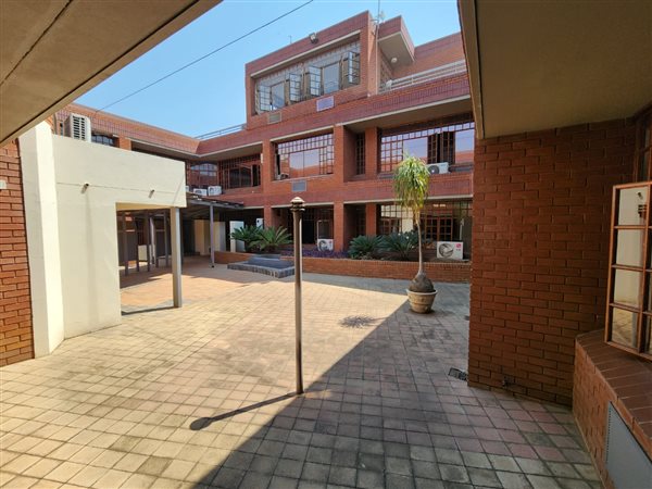 1552  m² Commercial space in Ashlea Gardens