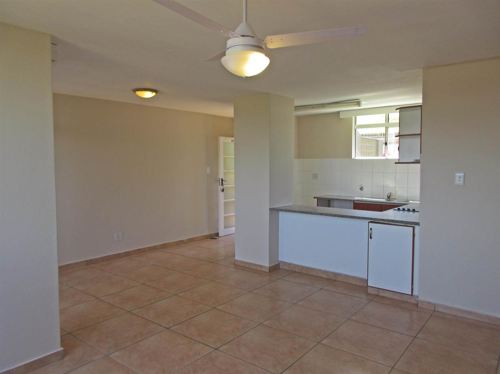 2 Bed Apartment in Umgeni Park photo number 15