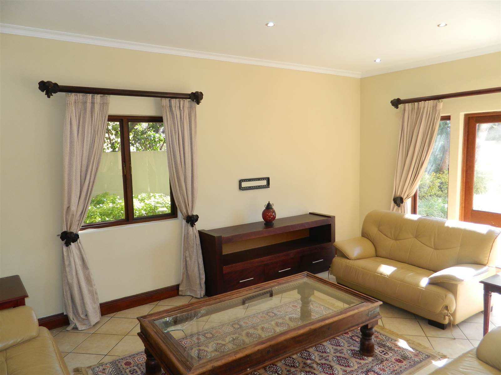 4 Bed House in Silver Lakes Golf Estate photo number 6