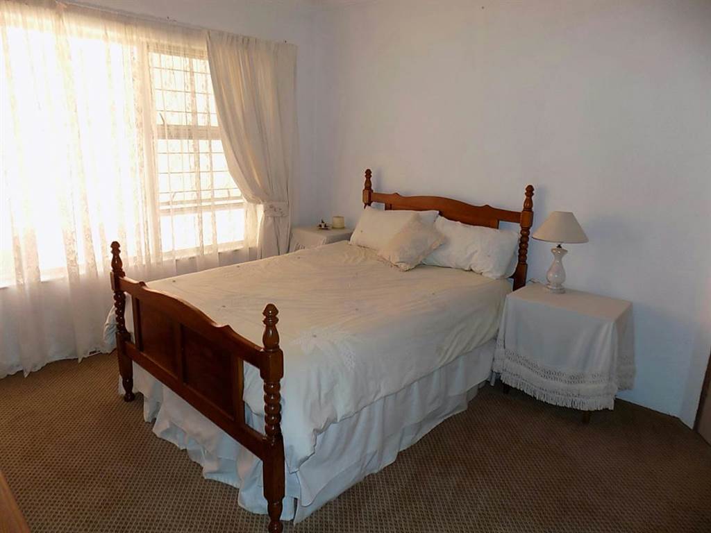 5 Bed House in Bronkhorstbaai photo number 20