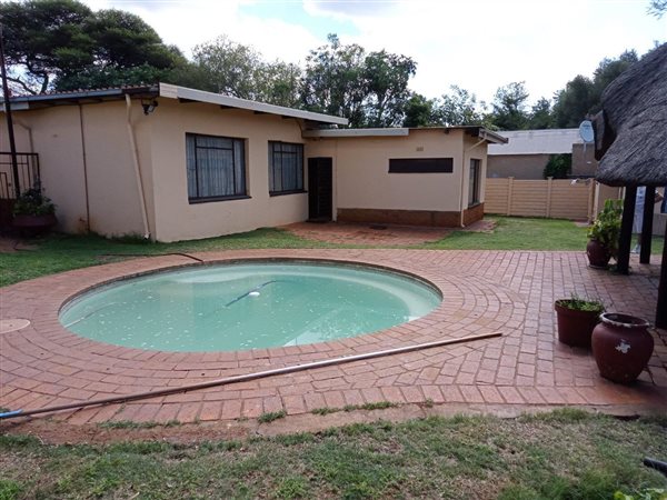 4 Bed House in Wespark