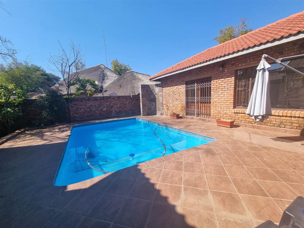 5 Bed House in Thabazimbi photo number 17