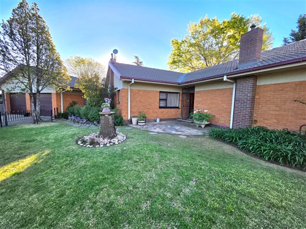 4 Bedroom House 4 Bedroom House
