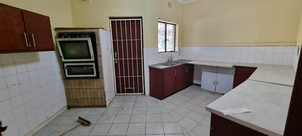 5 Bed House in Eshowe photo number 11
