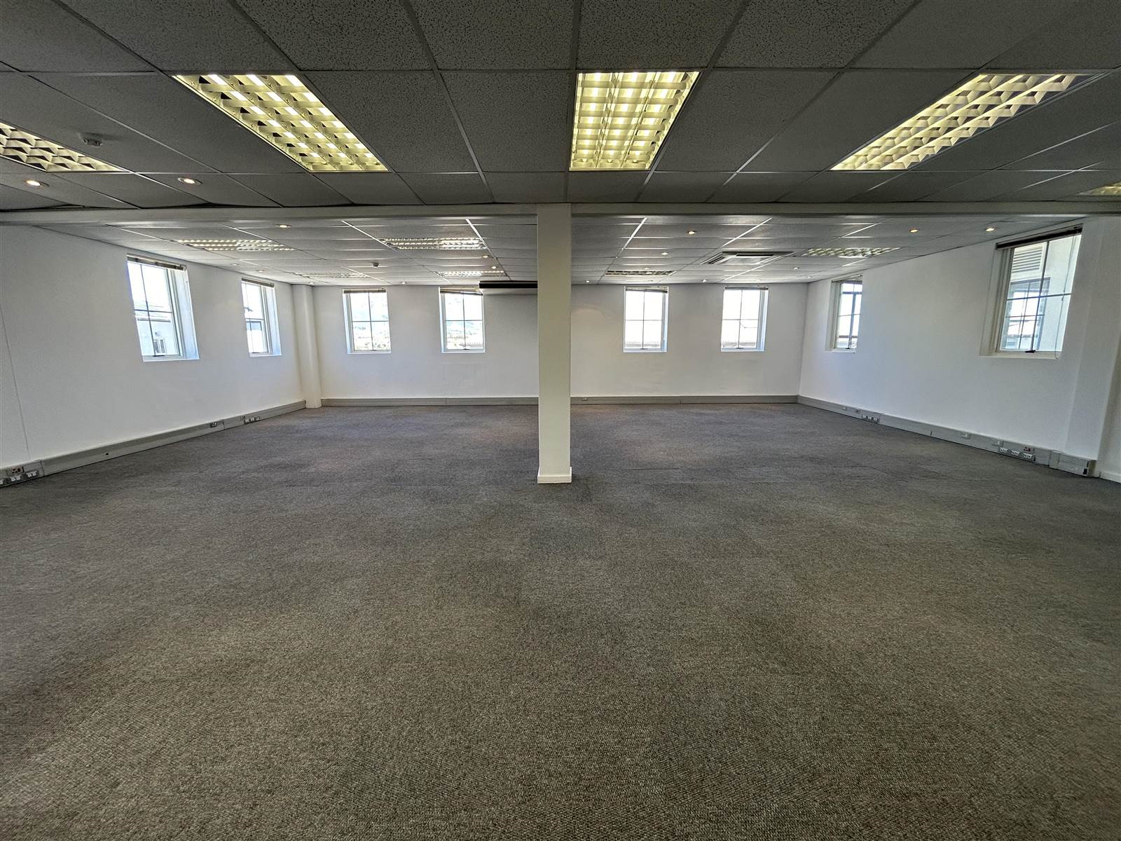 558  m² Commercial space in Techno Park photo number 11