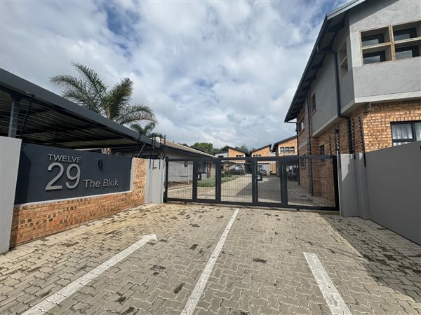 2 Bedroom Townhouse 2 Bedroom Townhouse