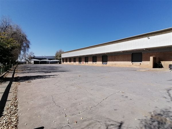 7 263  m² Commercial space