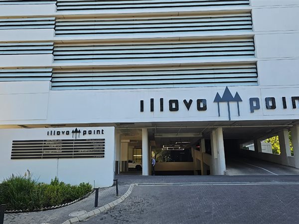 109  m² Office Space in Illovo