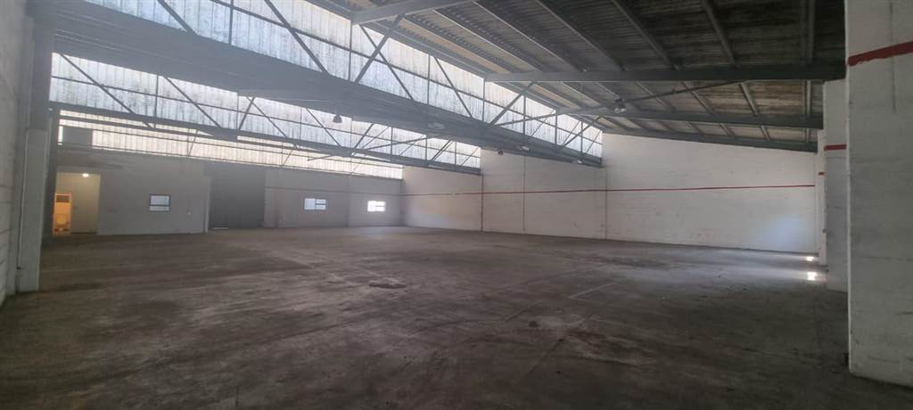 1467  m² Industrial space in Airport Industria photo number 11