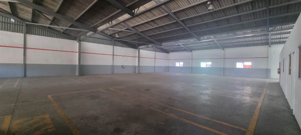 1467  m² Industrial space in Airport Industria photo number 6