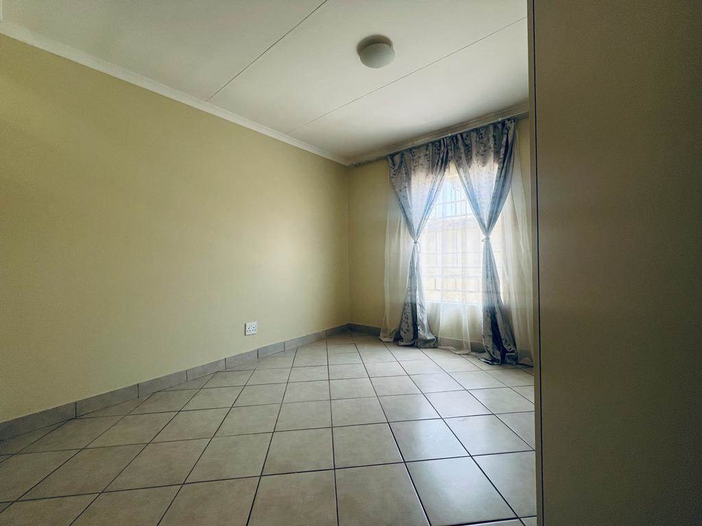 3 Bed House in Atteridgeville photo number 12