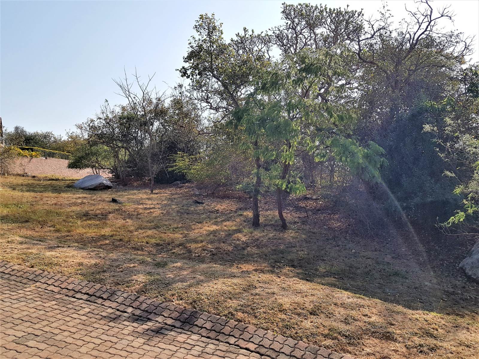 1635 m² Land available in Sonheuwel photo number 14