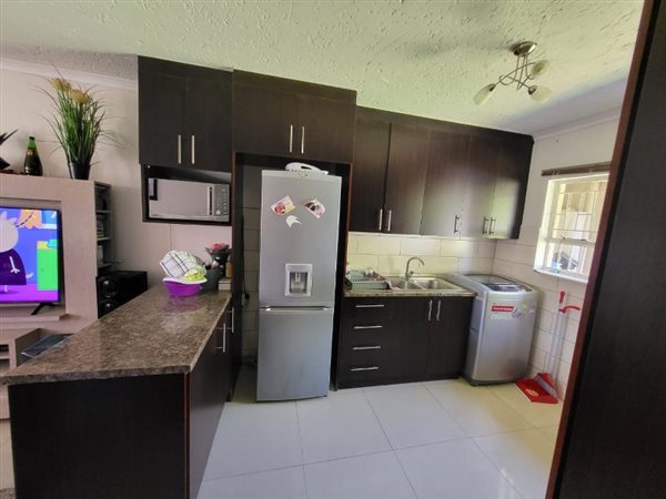 3 Bedroom Townhouse 3 Bedroom Townhouse