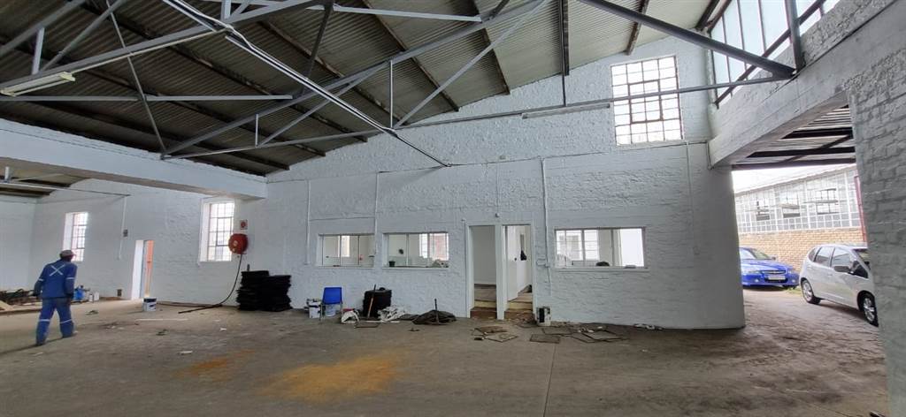 1600  m² Industrial space in Aureus photo number 10